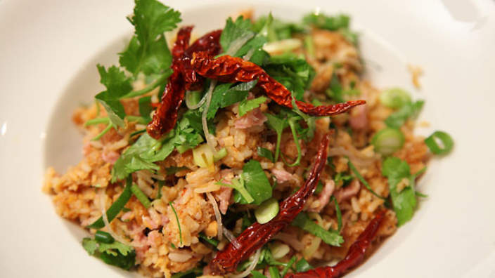 Asal Usul Nam Khao Tod