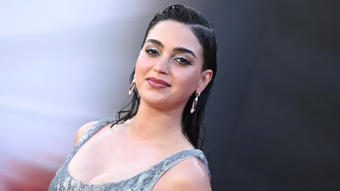 Awal Kehidupan dan Latar Belakang Seni