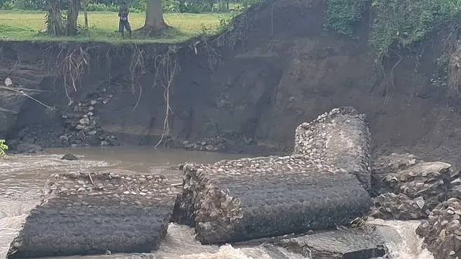 Bendungan Kedungrejo Jebol