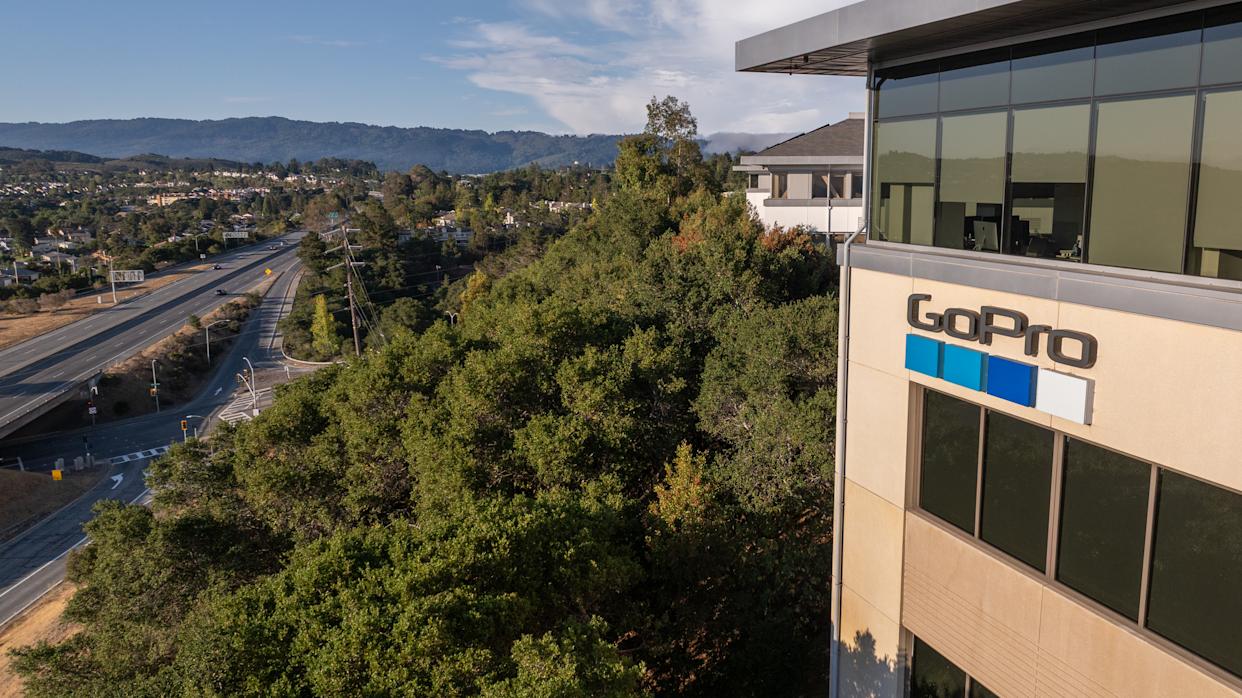GoPro PHK 23 Persen Karyawan