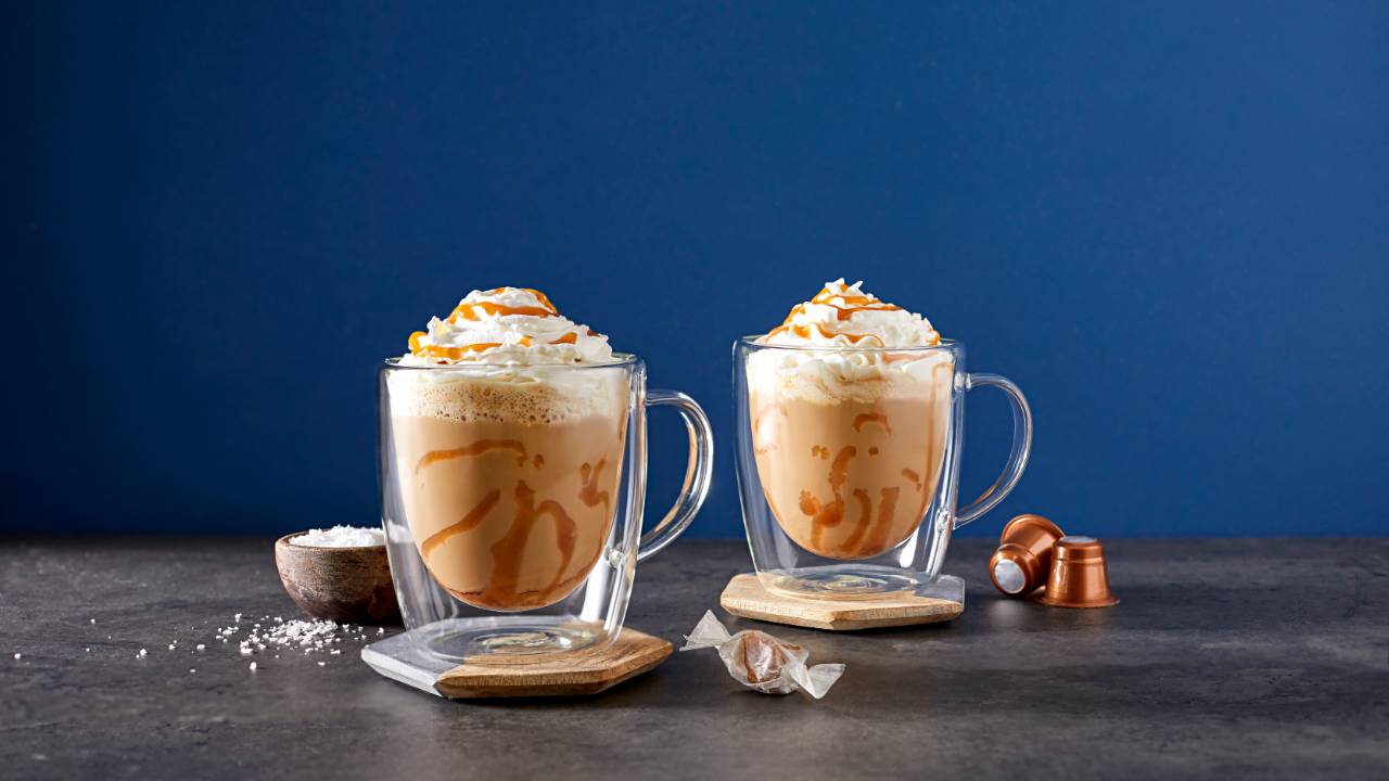 Mengapa Salted Caramel Latte Terasa Menyegarkan