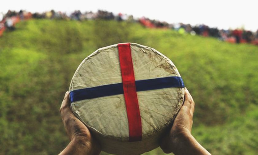 Warisan Budaya Cheese Rolling dari Bukit Cooper