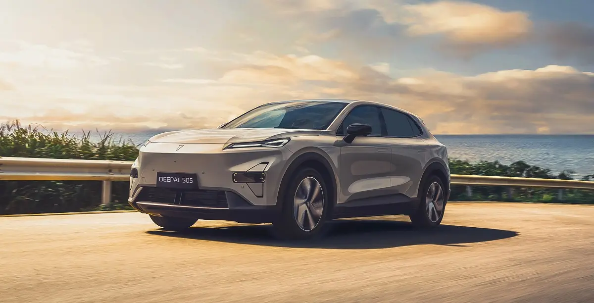Desain Futuristis Changan Deepal S05 yang Tidak Sekadar Gimmick