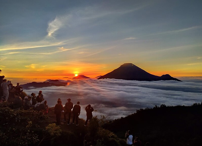 Bukit Sikunir